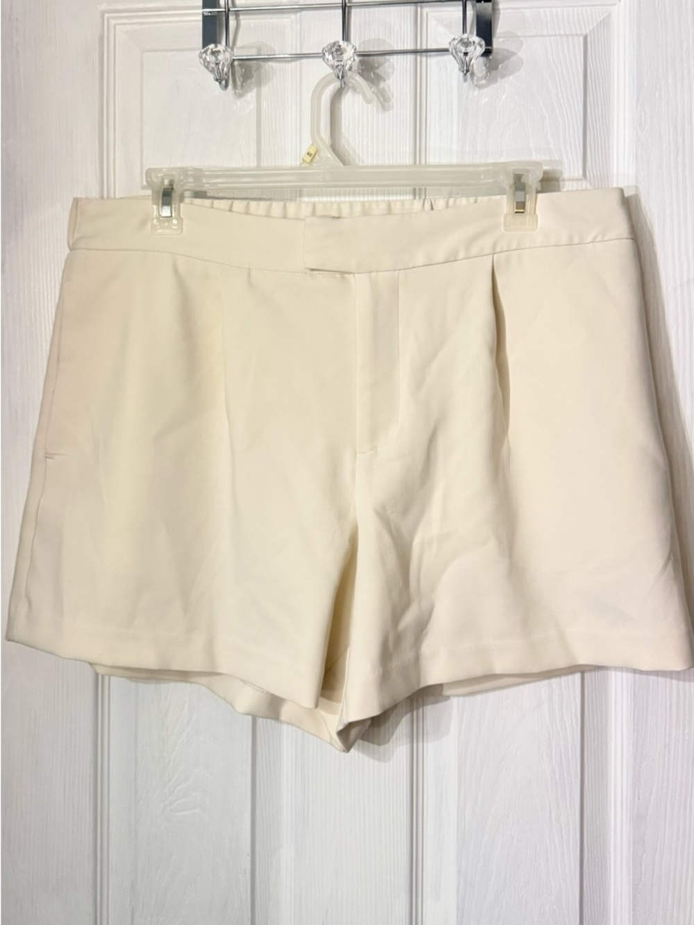 a new day Cream High-Rise Tailored Shorts